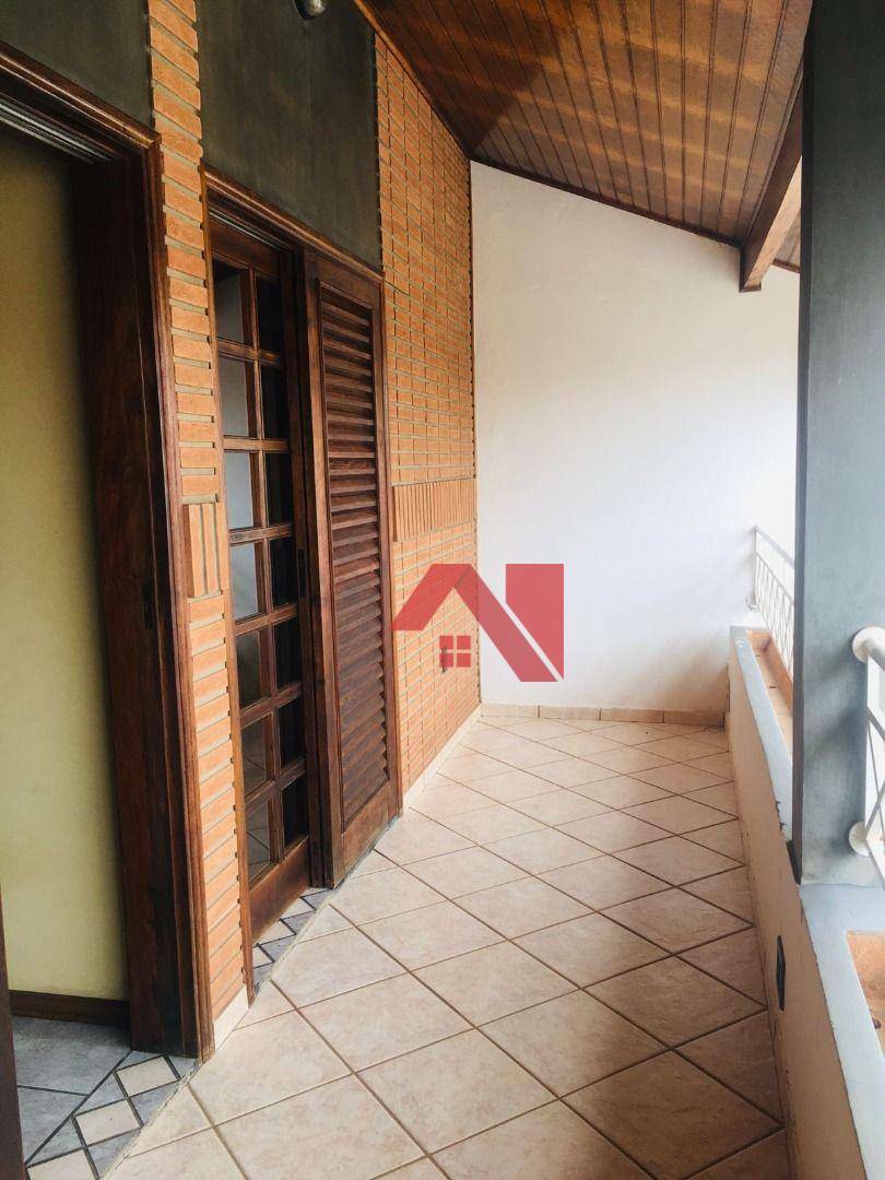 Sobrado à venda com 3 quartos, 274m² - Foto 3