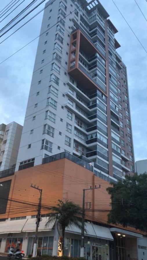 Apartamento à venda com 3 quartos, 150m² - Foto 3