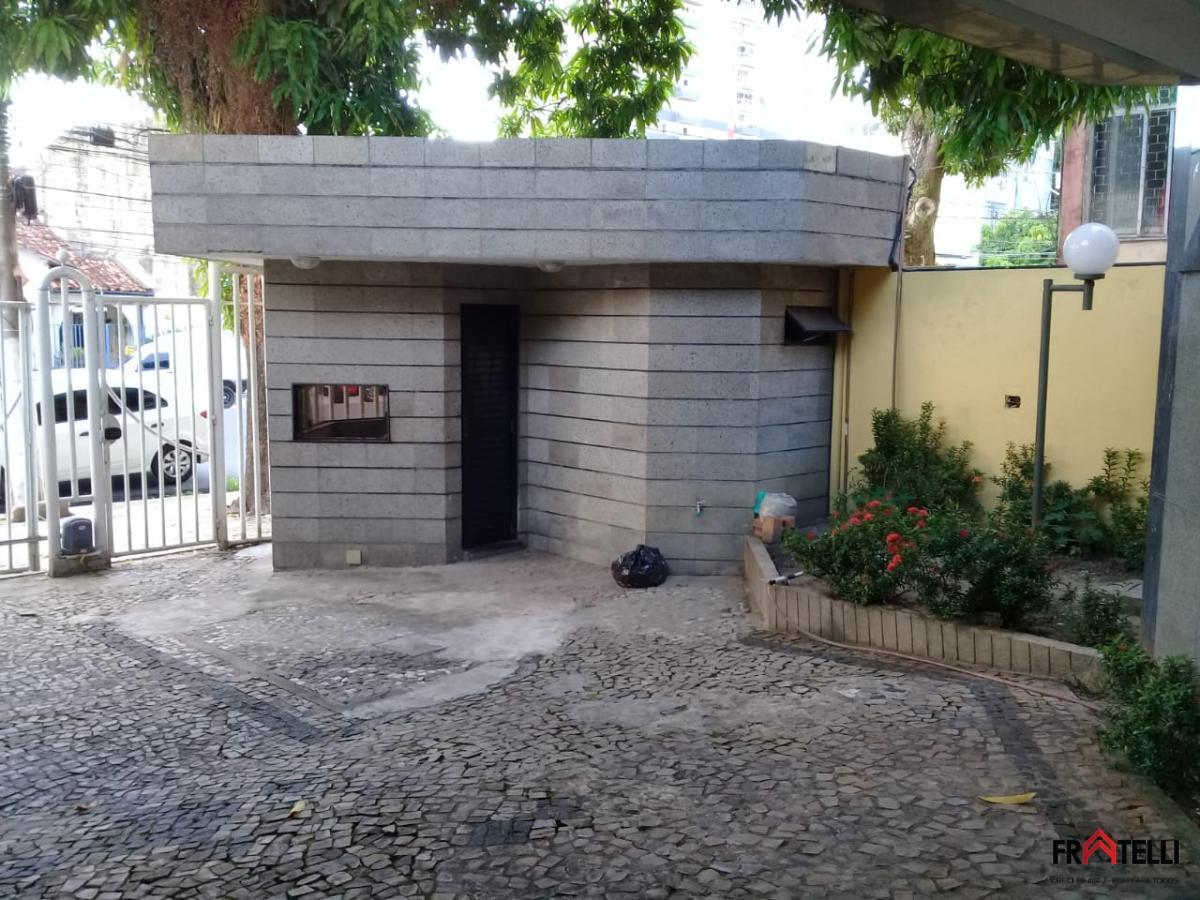 Casa à venda com 8 quartos, 958m² - Foto 3