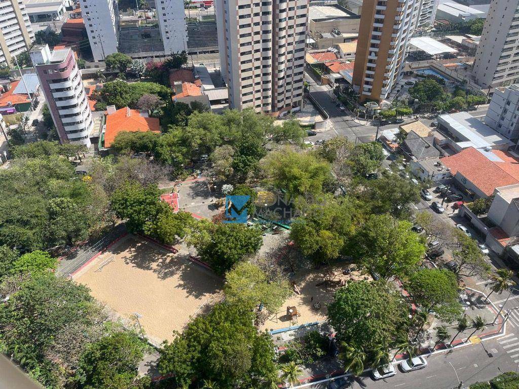 Apartamento à venda com 4 quartos, 220m² - Foto 7