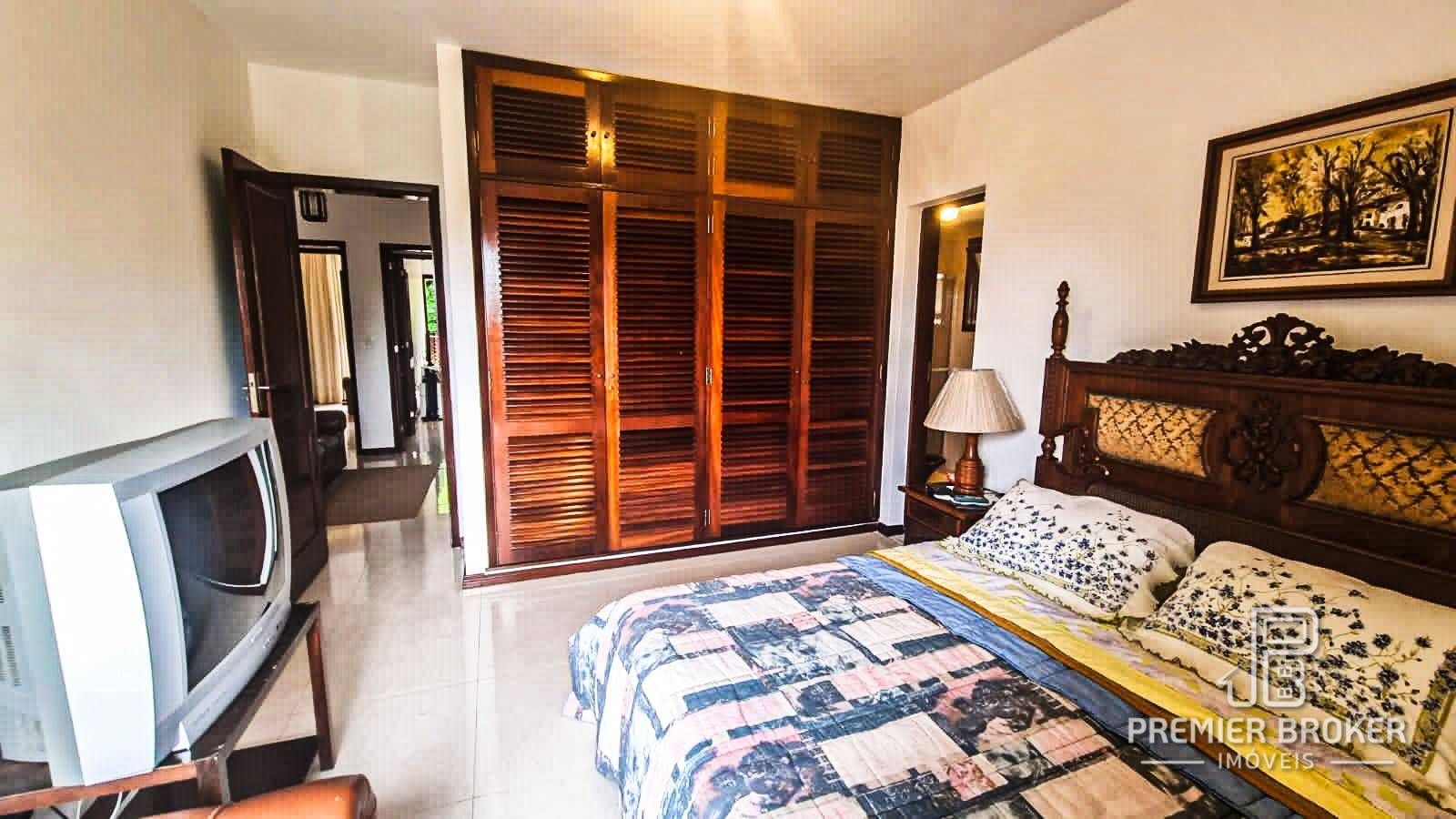 Casa de Condomínio à venda com 6 quartos, 172m² - Foto 18