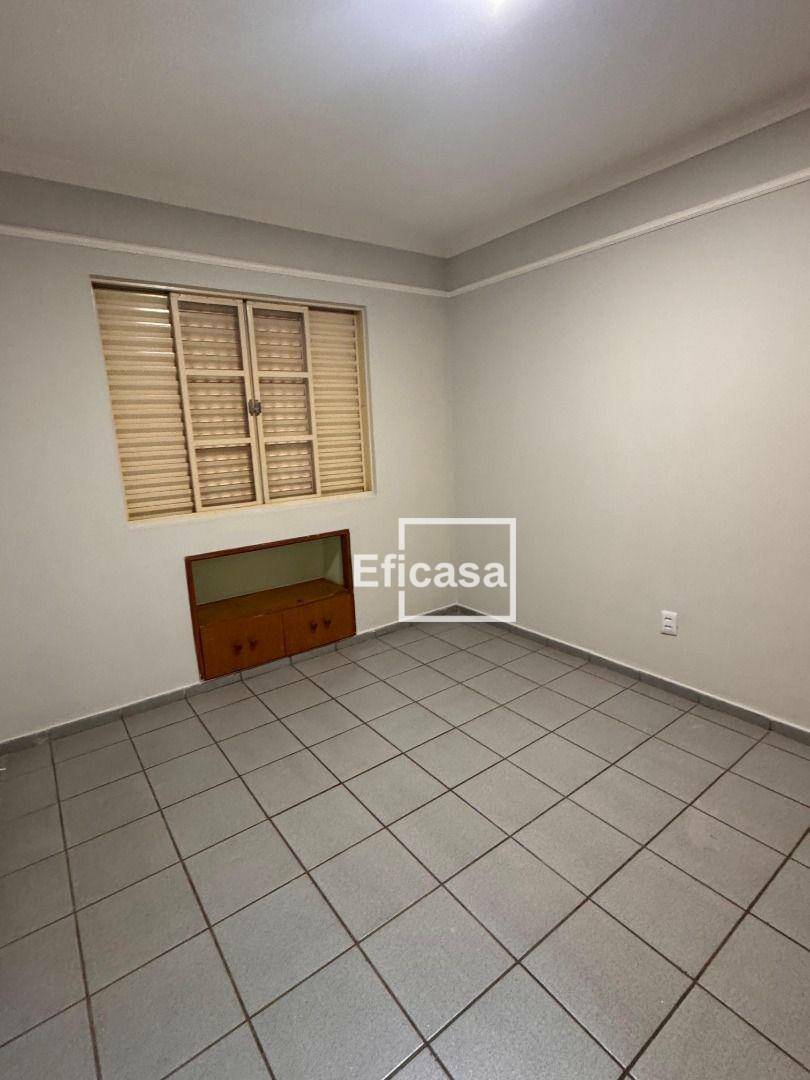 Apartamento à venda com 2 quartos, 70m² - Foto 16