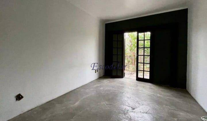 Casa à venda com 3 quartos, 250m² - Foto 7