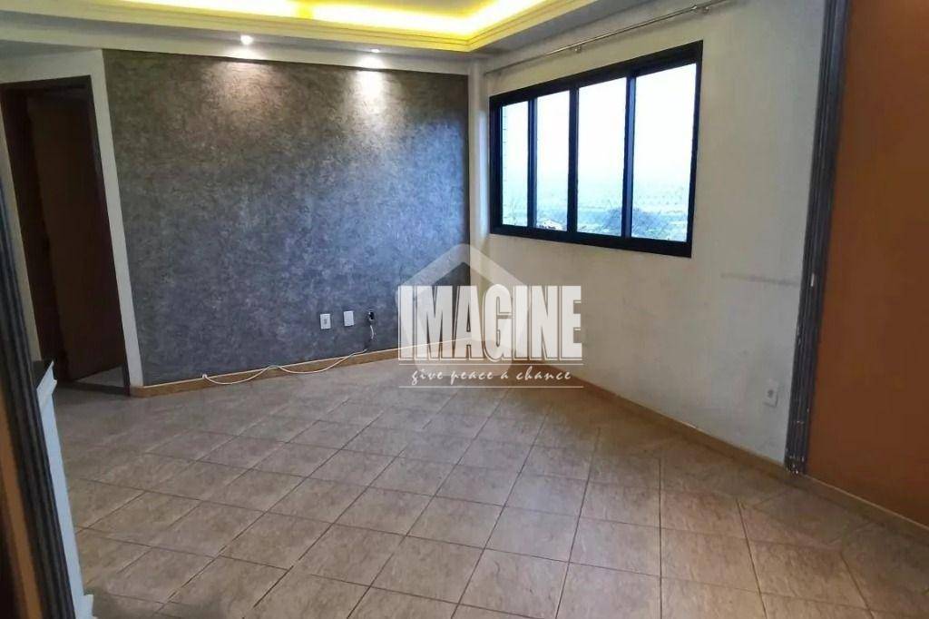 Apartamento à venda com 3 quartos, 77m² - Foto 3