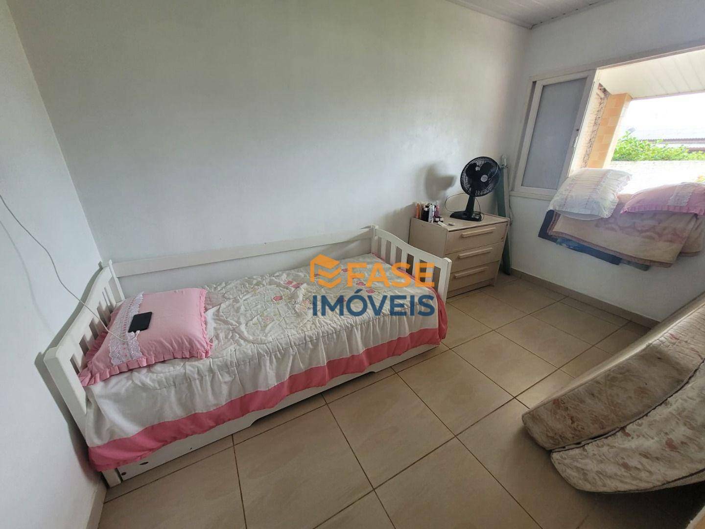 Casa à venda com 4 quartos, 150m² - Foto 7