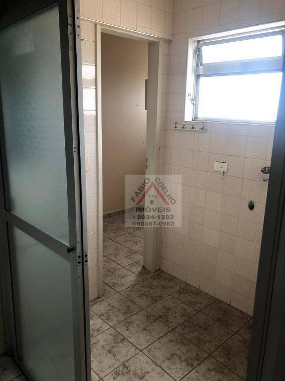 Apartamento à venda com 2 quartos, 64m² - Foto 9