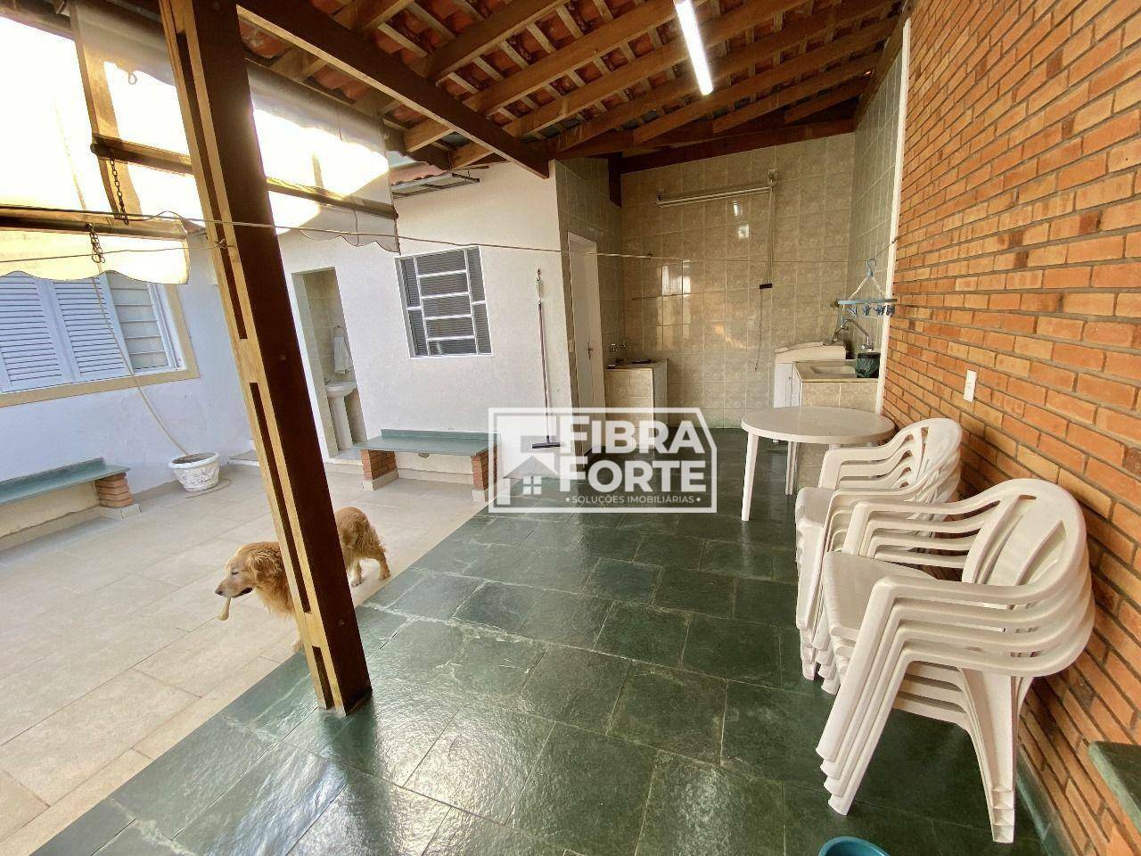 Casa à venda com 3 quartos, 208m² - Foto 35