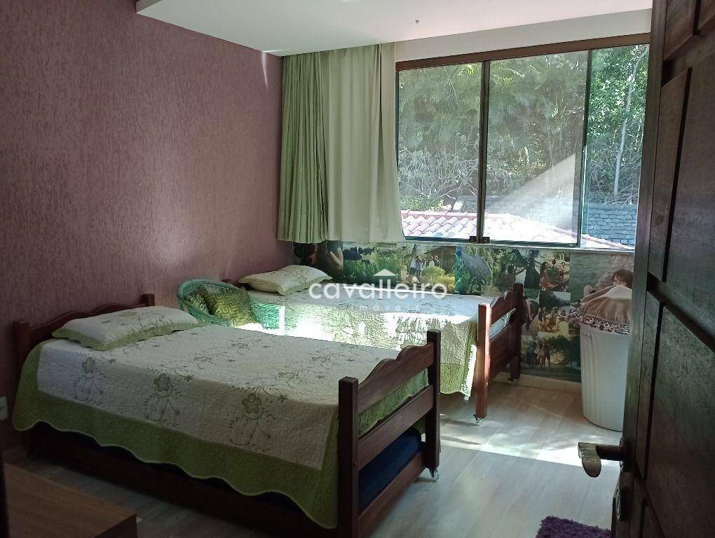 Casa de Condomínio à venda com 3 quartos, 380m² - Foto 29