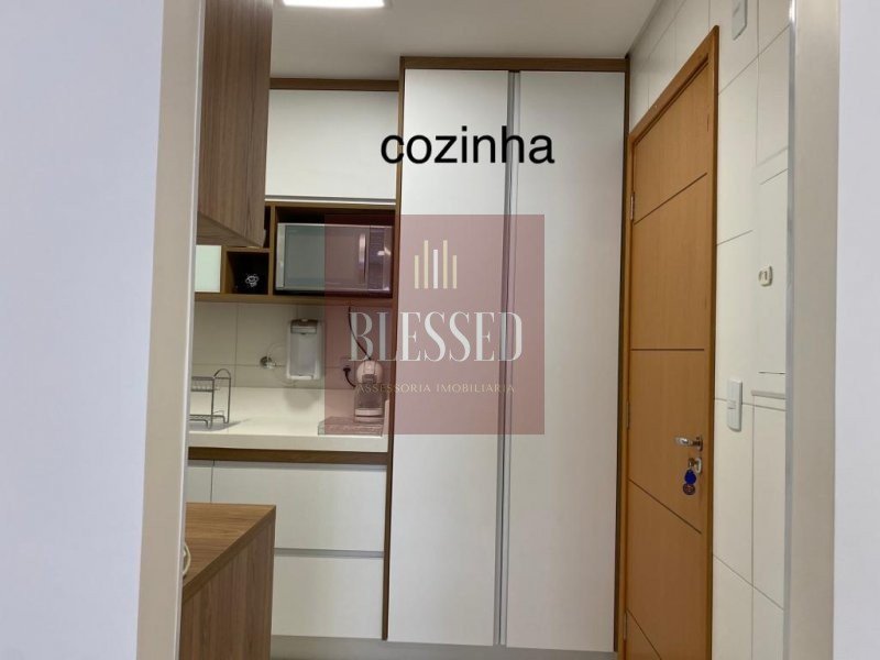 Apartamento à venda com 3 quartos, 114m² - Foto 9