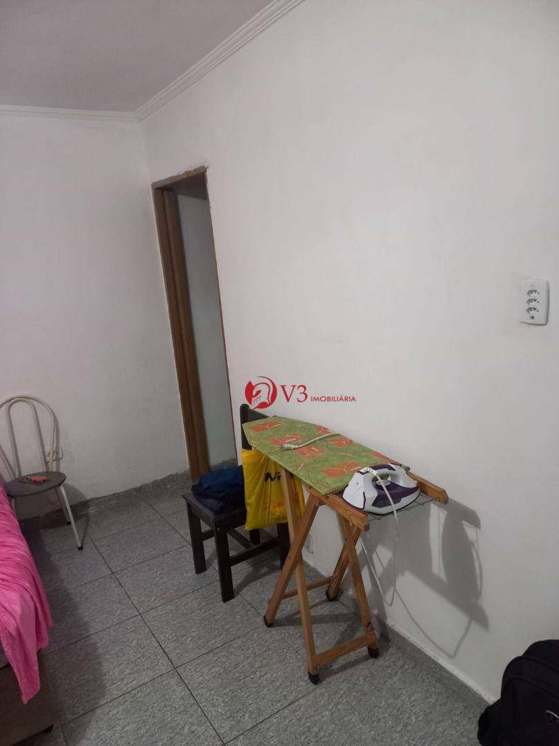 Sobrado à venda com 8 quartos, 221m² - Foto 13