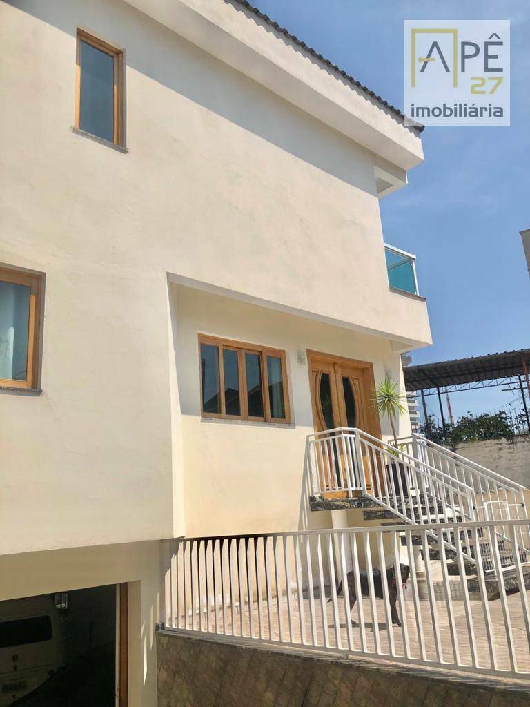 Casa à venda com 4 quartos, 254m² - Foto 17