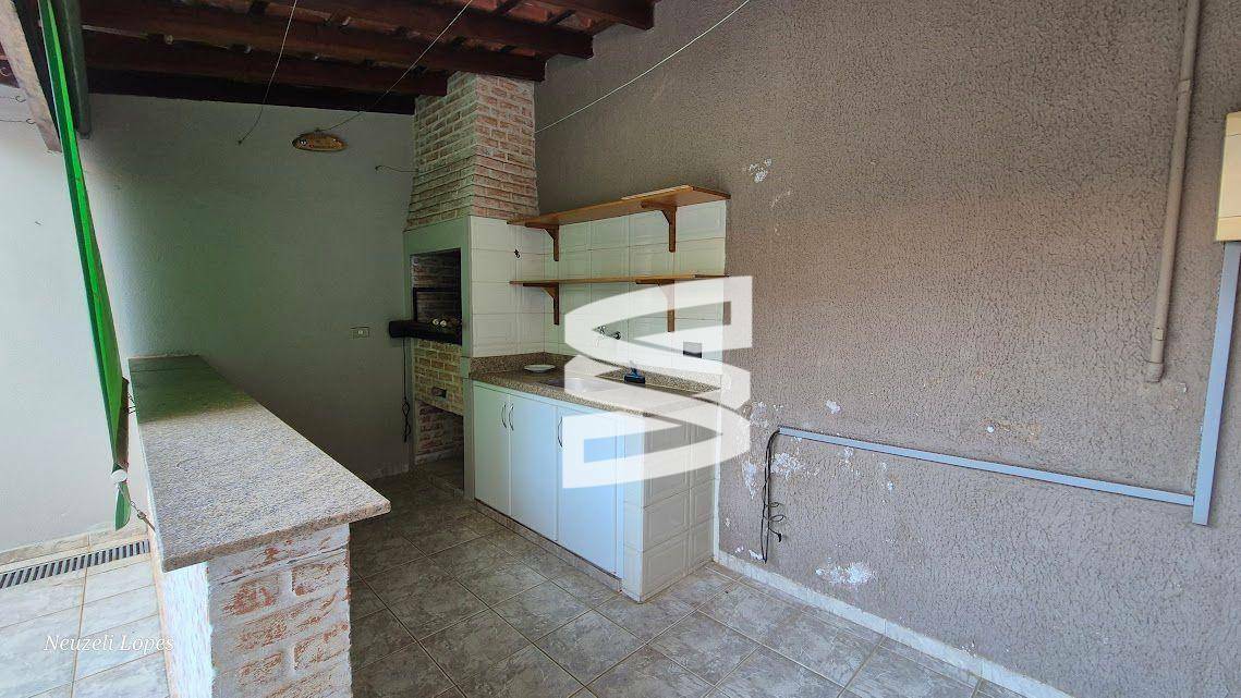 Casa à venda com 3 quartos, 224m² - Foto 15