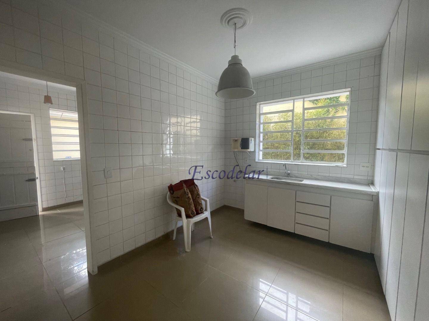 Casa para alugar com 4 quartos, 260m² - Foto 13