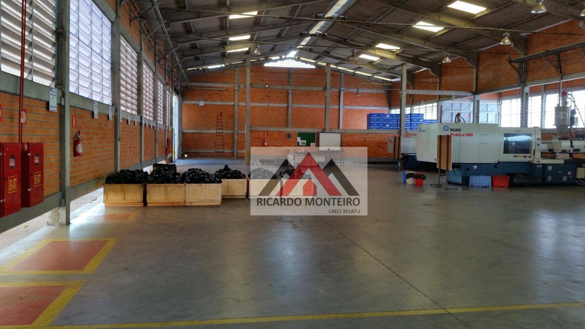 Depósito-Galpão-Armazém para alugar, 900m² - Foto 1