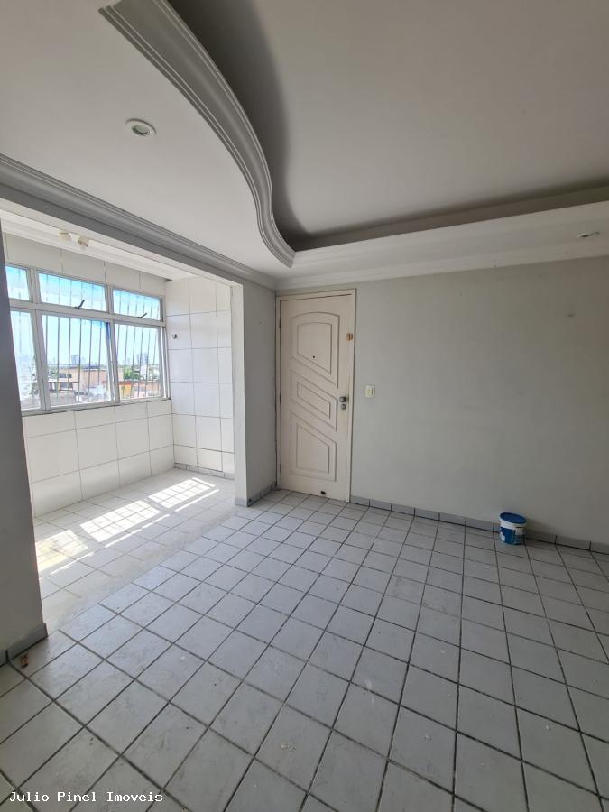 Apartamento à venda com 2 quartos, 68m² - Foto 1