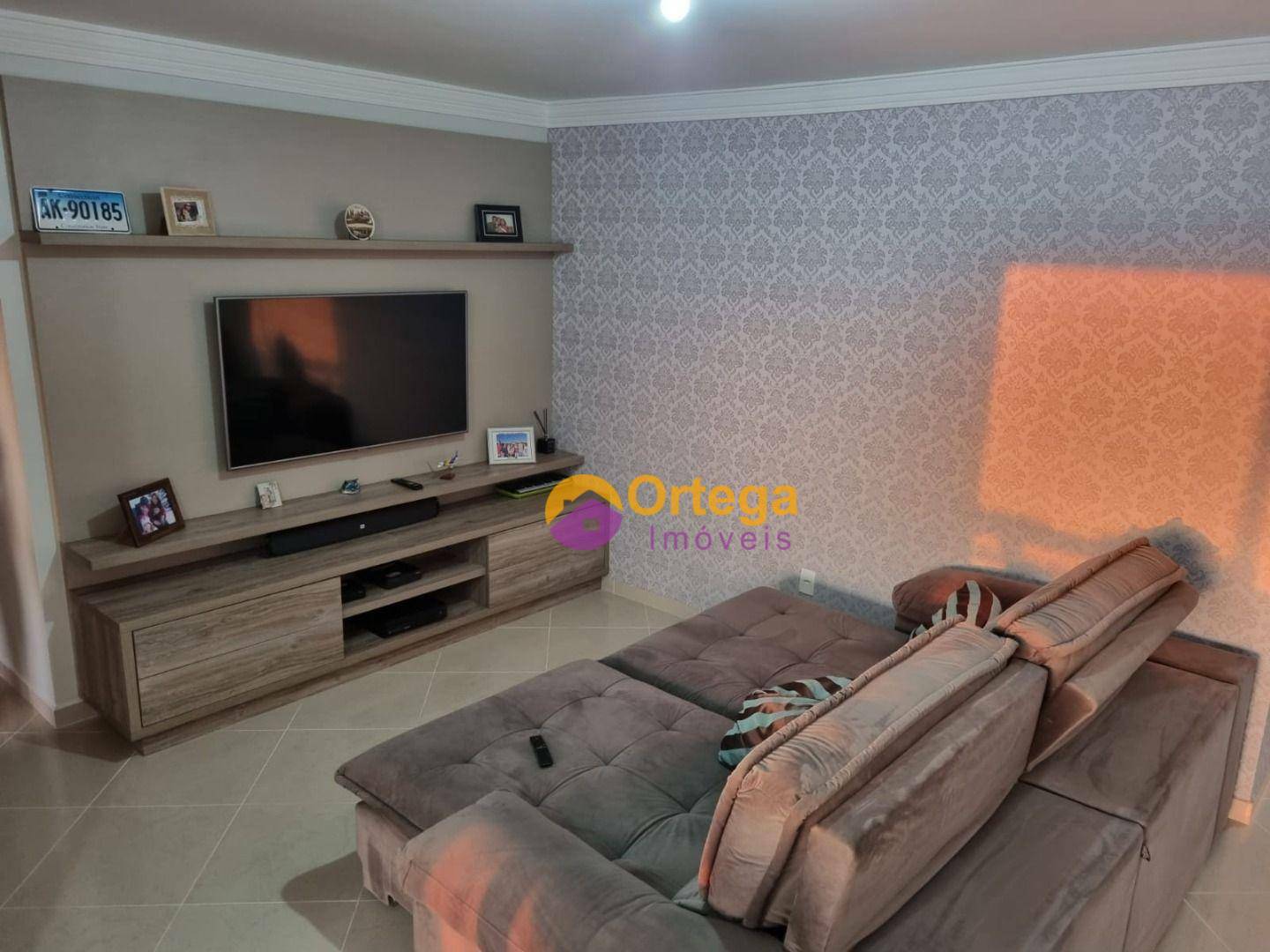 Apartamento à venda com 3 quartos, 95m² - Foto 1