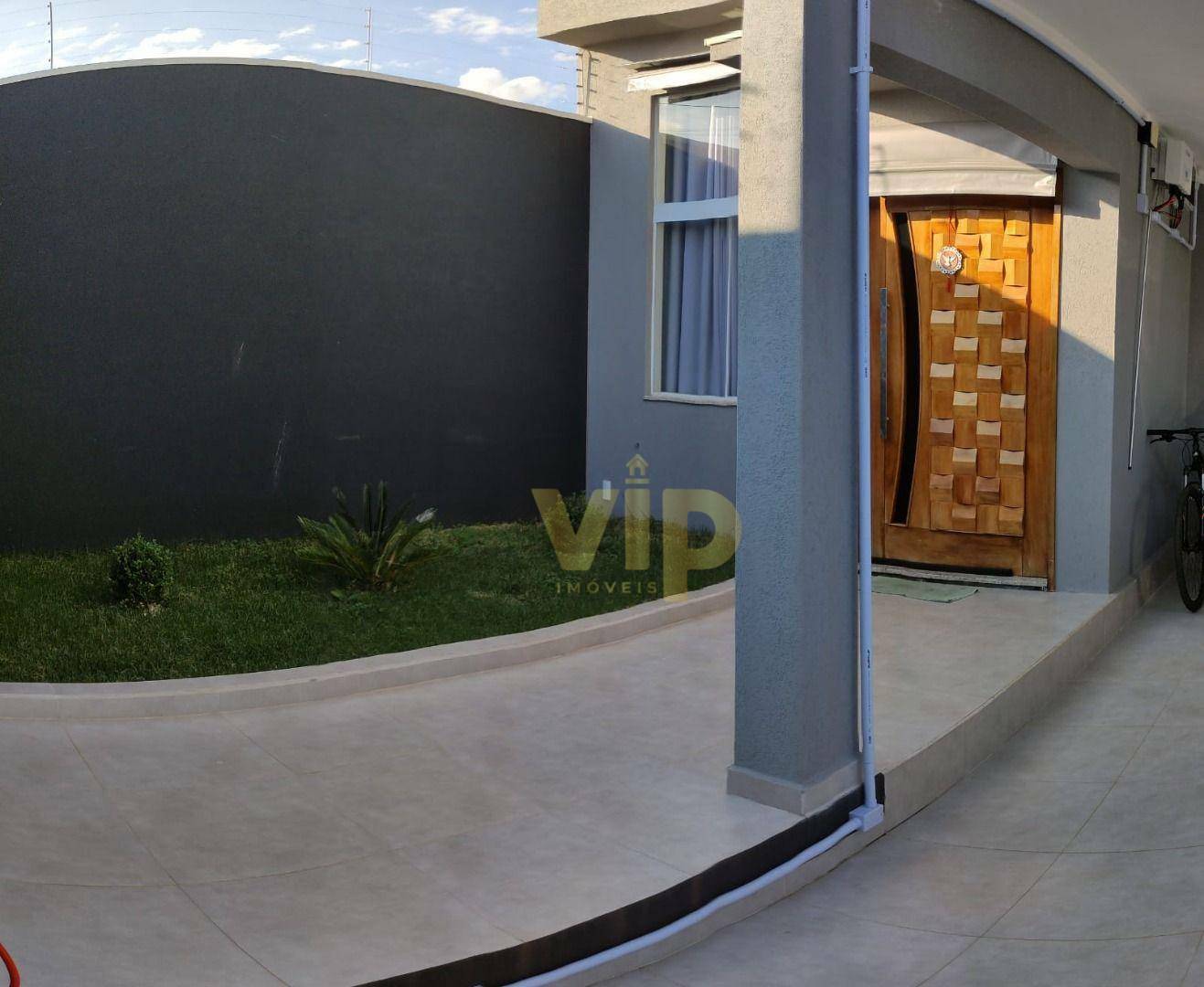 Casa à venda com 3 quartos, 175m² - Foto 1