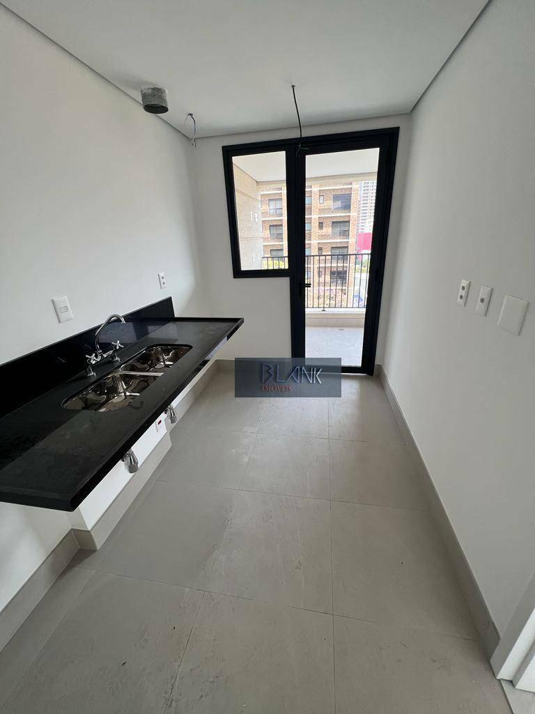 Apartamento para alugar com 3 quartos, 145m² - Foto 3