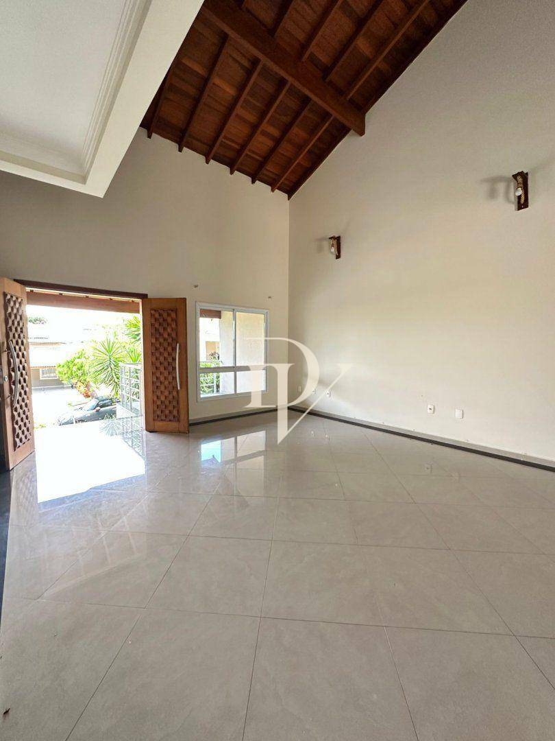 Sobrado à venda e aluguel com 3 quartos, 314m² - Foto 1