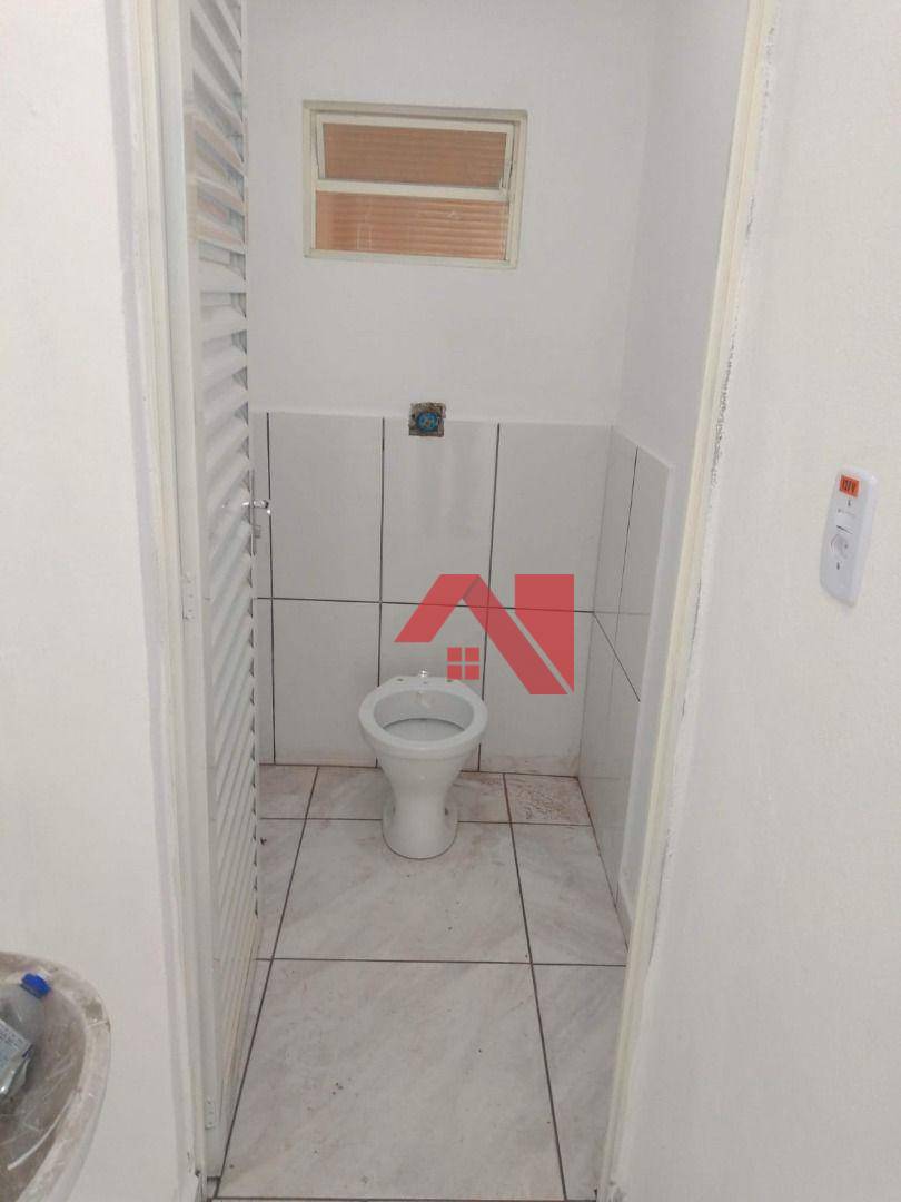 Casa à venda com 2 quartos, 201m² - Foto 10