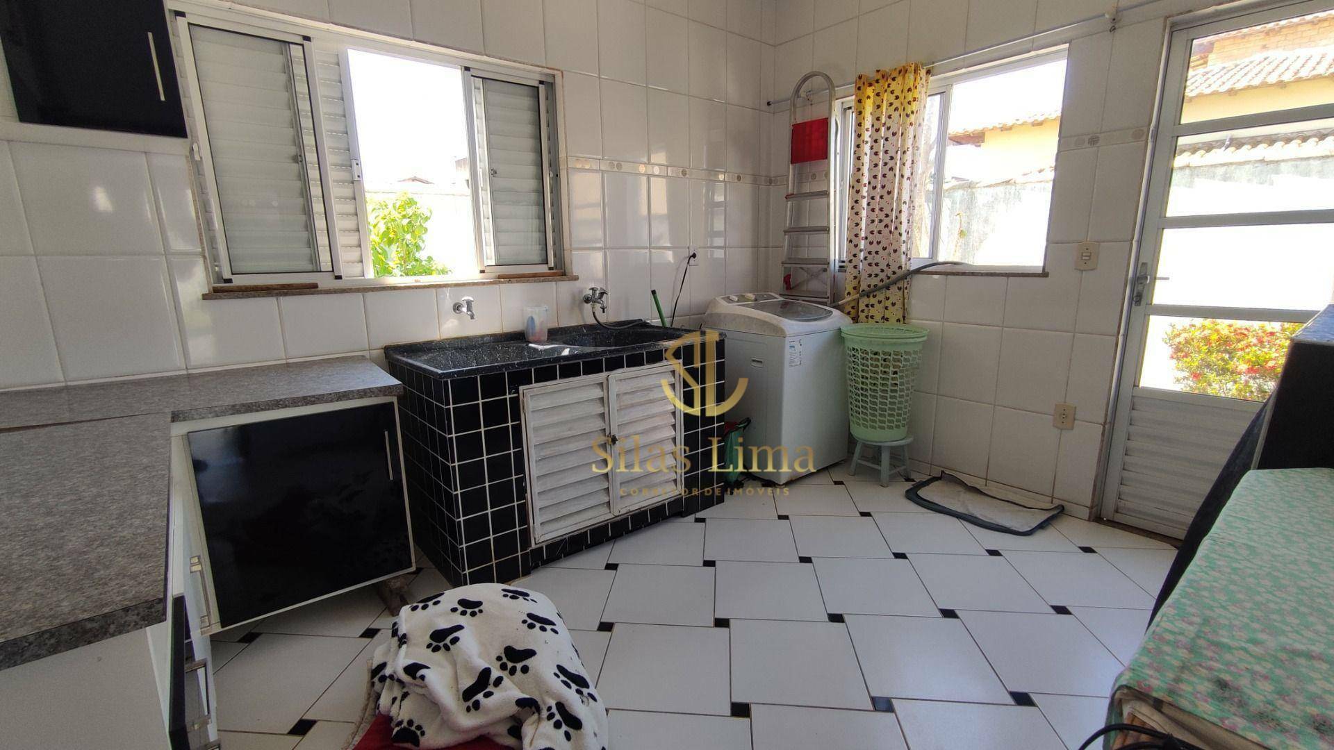 Casa à venda com 3 quartos, 200m² - Foto 16