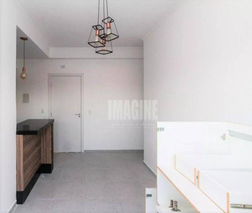 Apartamento à venda com 2 quartos, 60m² - Foto 9