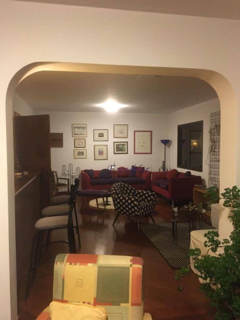 Apartamento à venda com 3 quartos, 223m² - Foto 1