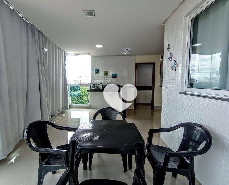 Apartamento para alugar com 3 quartos, 140m² - Foto 9