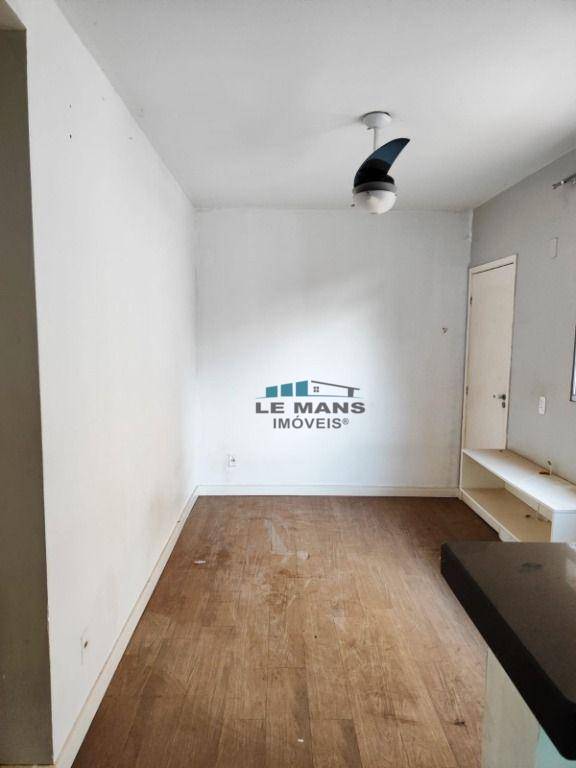 Apartamento à venda com 2 quartos, 46m² - Foto 4