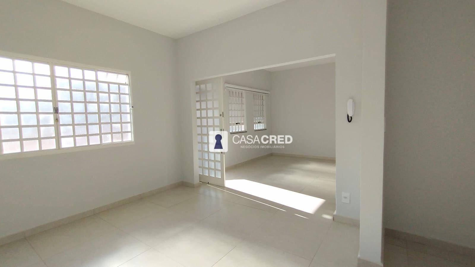 Casa à venda com 4 quartos, 350m² - Foto 3