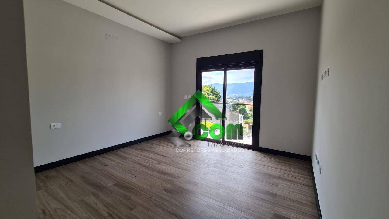 Casa à venda com 3 quartos, 216m² - Foto 34