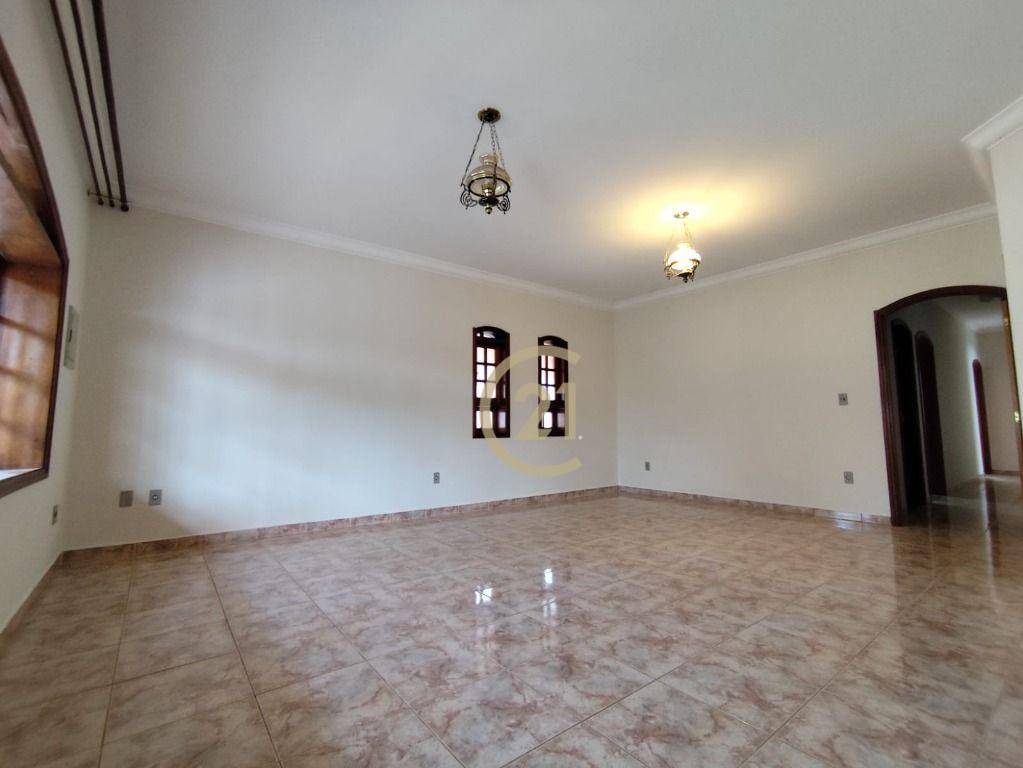 Casa à venda com 3 quartos, 188m² - Foto 8