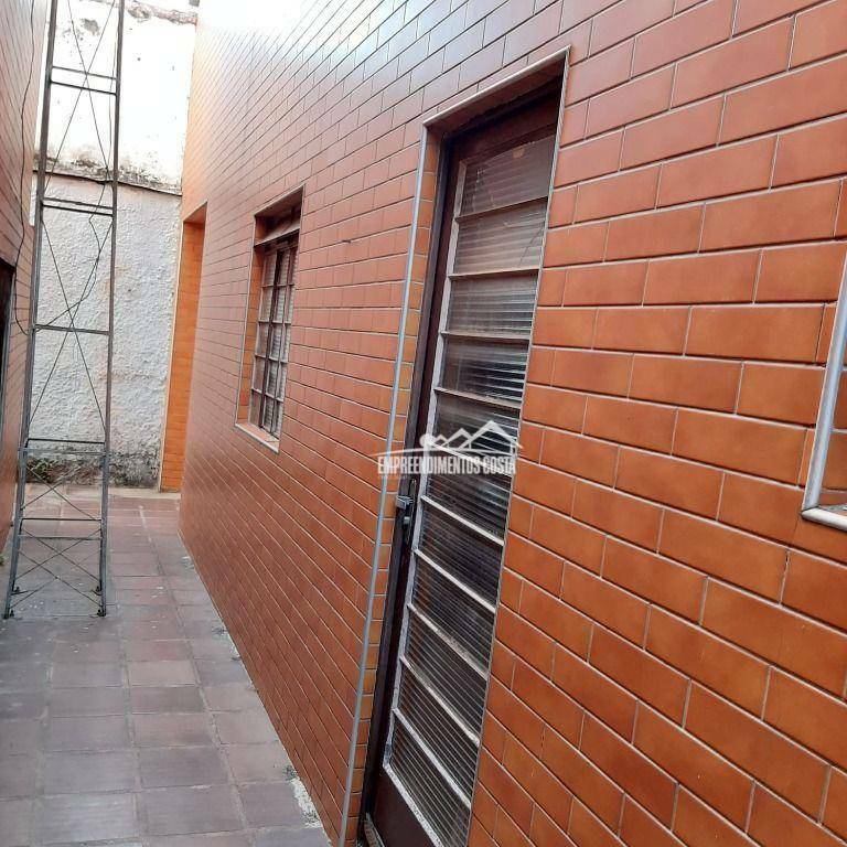 Casa à venda com 3 quartos, 264m² - Foto 32