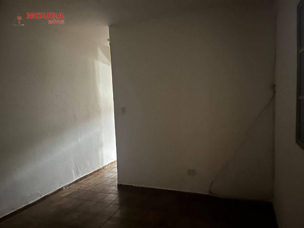 Casa para alugar com 1 quarto, 45m² - Foto 5