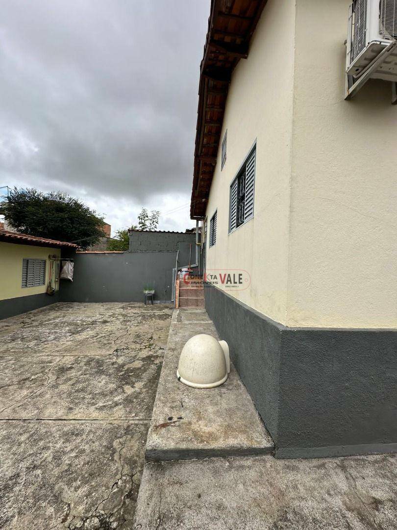 Casa à venda com 3 quartos, 108m² - Foto 8