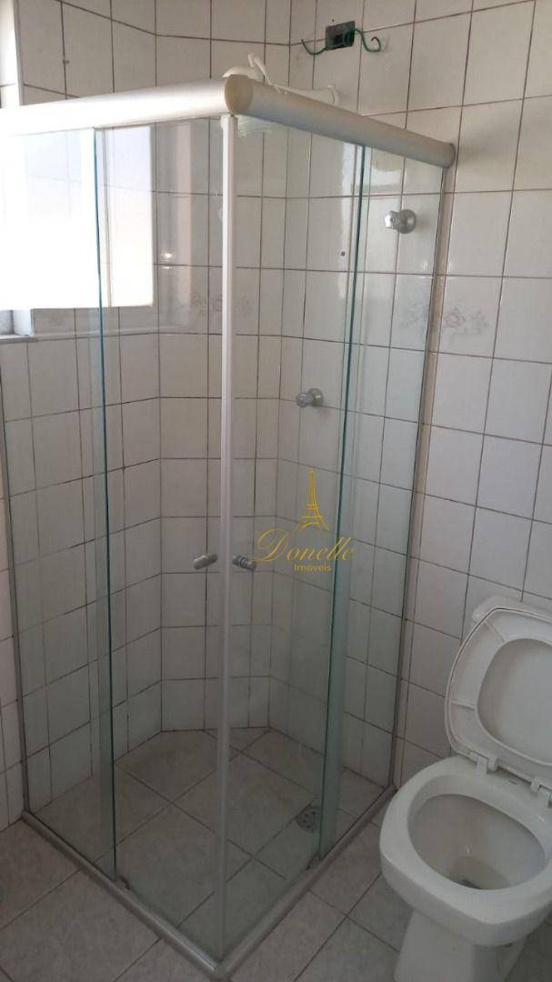 Apartamento para alugar com 2 quartos, 70m² - Foto 12