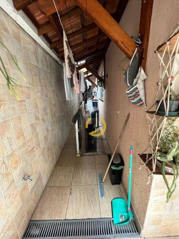 Sobrado à venda com 3 quartos, 200m² - Foto 23