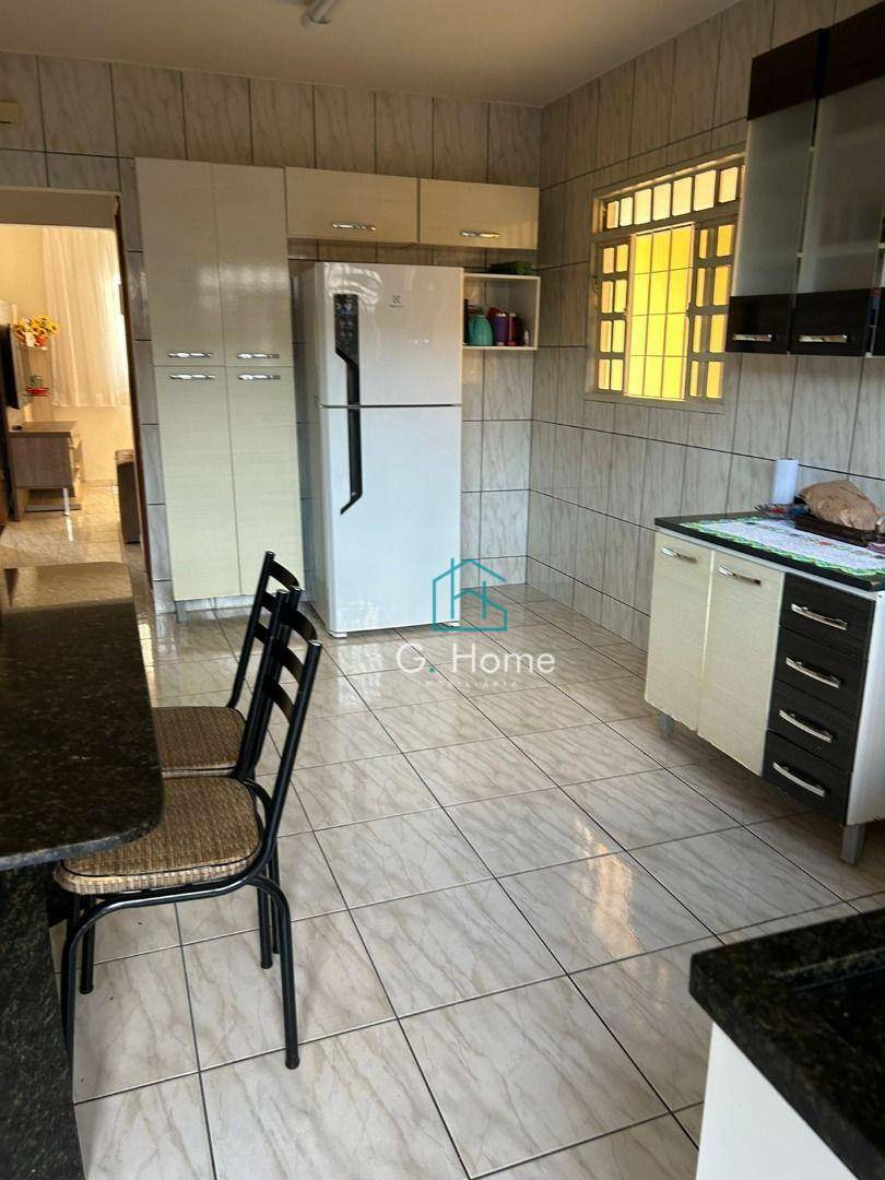 Casa à venda com 6 quartos, 120m² - Foto 8