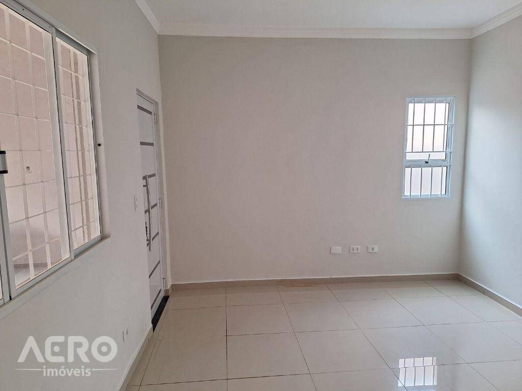 Casa à venda com 3 quartos, 159m² - Foto 3