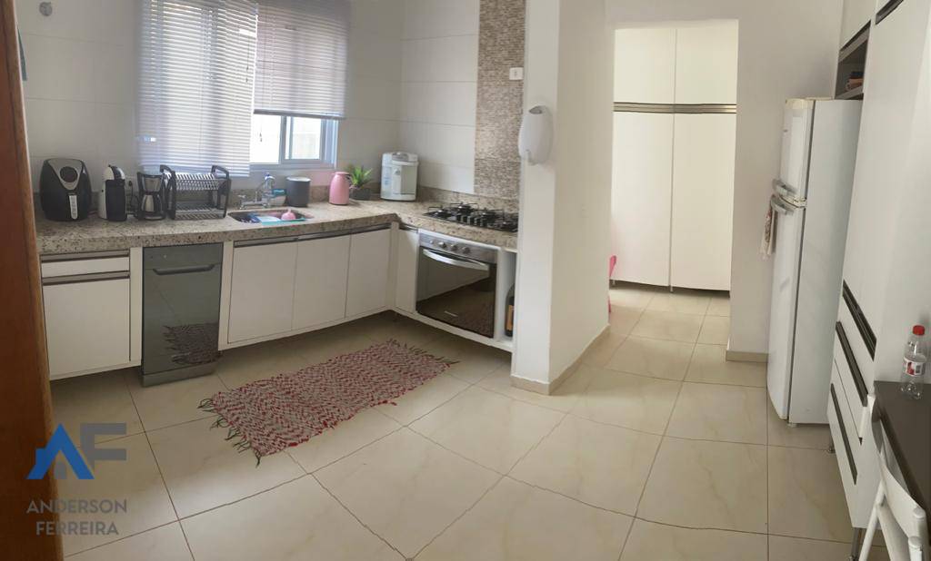 Casa à venda com 3 quartos, 124m² - Foto 14