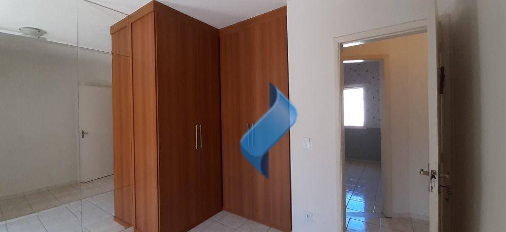 Casa à venda com 2 quartos, 100m² - Foto 8