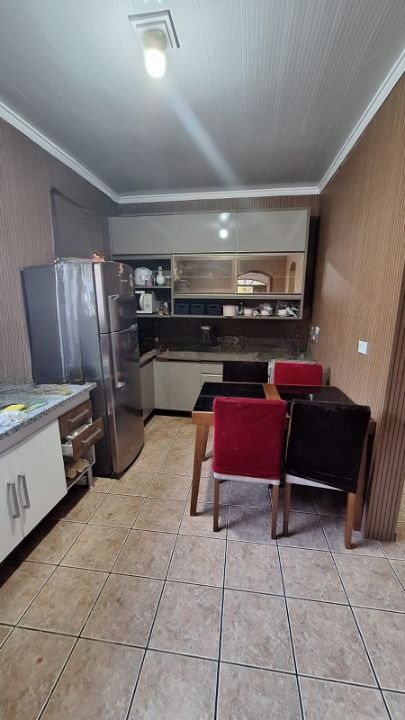 Casa à venda com 3 quartos, 90m² - Foto 5