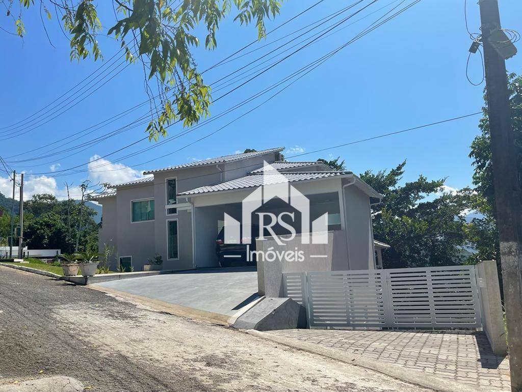 Casa de Condomínio à venda com 4 quartos, 450m² - Foto 2