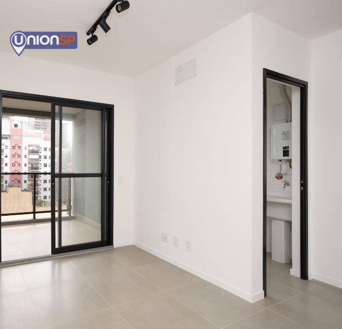 Apartamento à venda com 2 quartos, 72m² - Foto 1