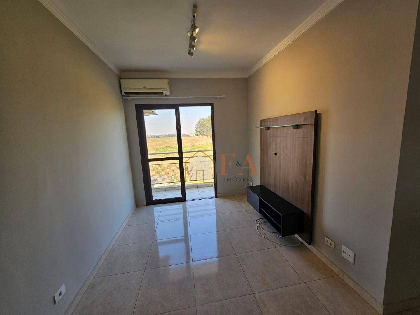 Apartamento à venda com 3 quartos, 74m² - Foto 2