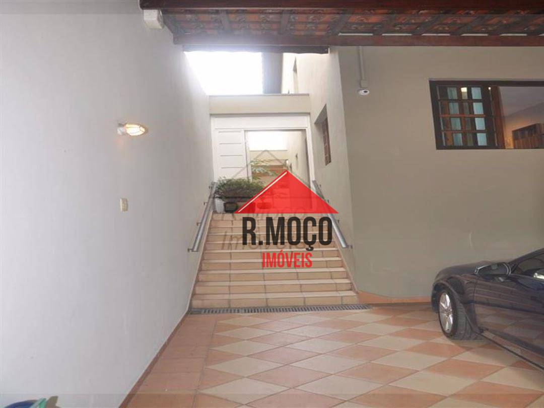 Sobrado à venda com 3 quartos, 148m² - Foto 2