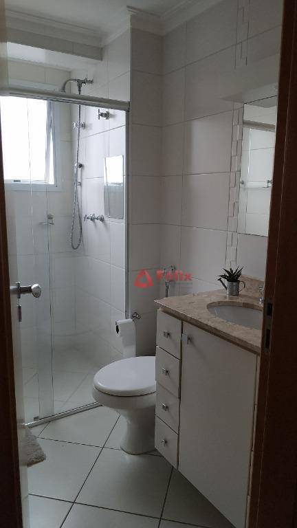 Apartamento à venda com 3 quartos, 135m² - Foto 21