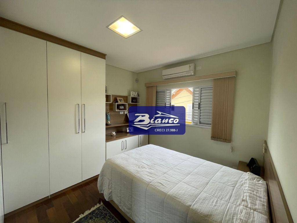 Casa à venda com 3 quartos, 250m² - Foto 16