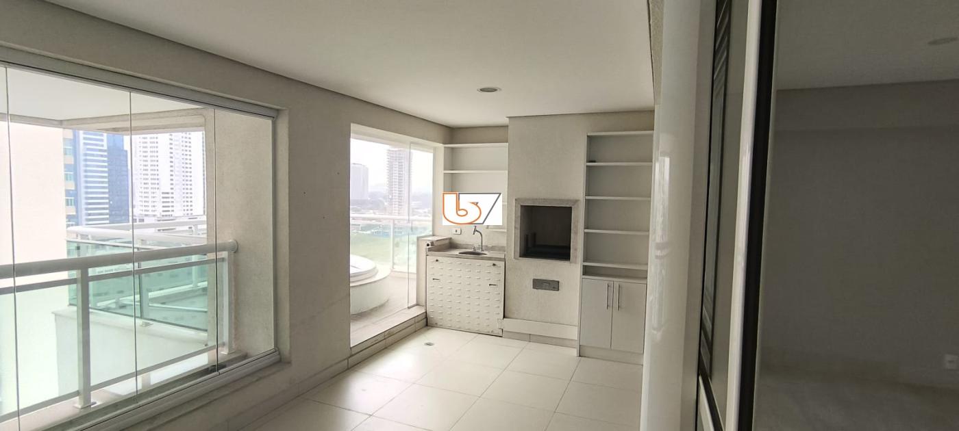 Apartamento para alugar com 3 quartos, 176m² - Foto 37