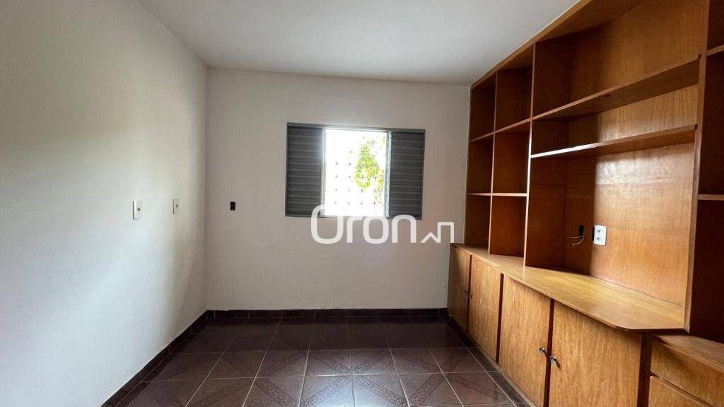 Casa à venda com 4 quartos, 200m² - Foto 13